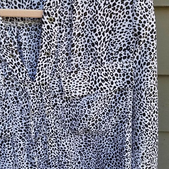 Super Cute Ana Animal Print Sheer Blouse In Size Larrge - Picture 6 of 10